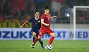 Kỹ thuật kèm người trong bóng đá